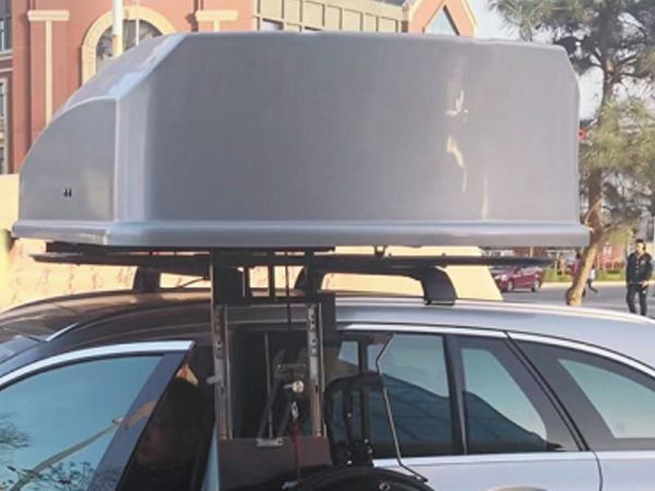 车顶轮椅收存装置