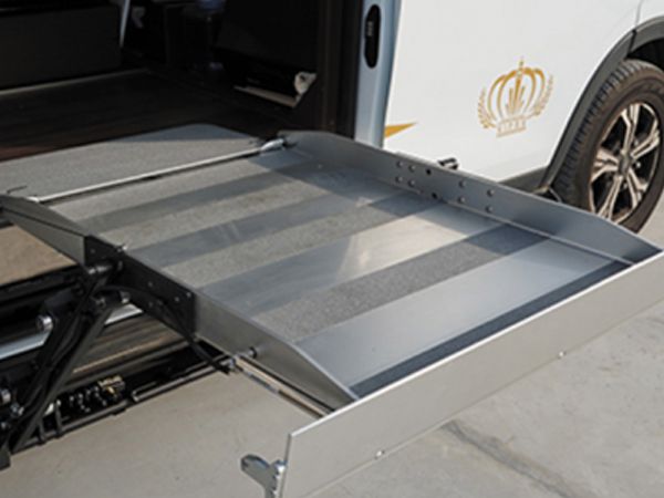 超薄卡闸式轮椅升降机